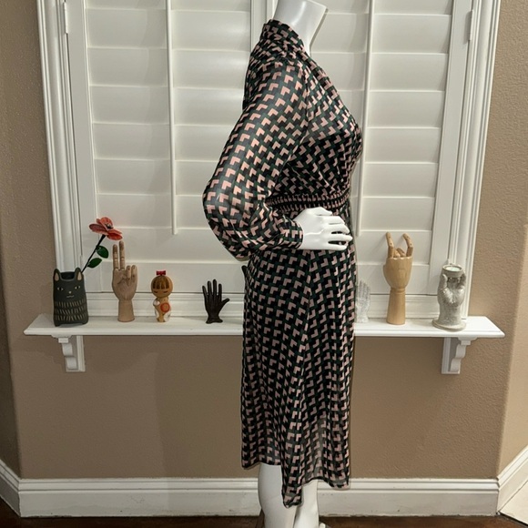 Superfoxx Geometric Midi Dress - Picture 3 of 12